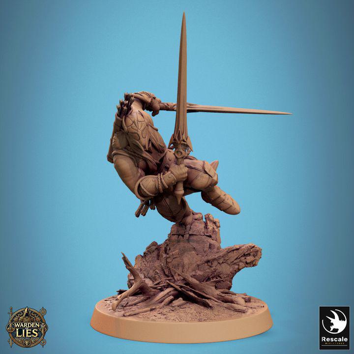 Moon Elf Sentinel with Swords – Resin miniatures pack, 32 mm